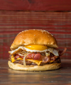 20 - Hamburguesa con Cheddar, Panceta, Huevo y Cebolla Caramelizada