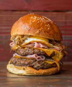 28 - Hamburguesa <b>Doble Medallón</b> con Queso, Jamón, Cebolla caramelizada, y Huevo.